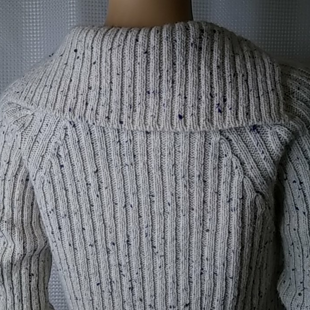 Malo 44 ivory cashmere sweater lavender fl…